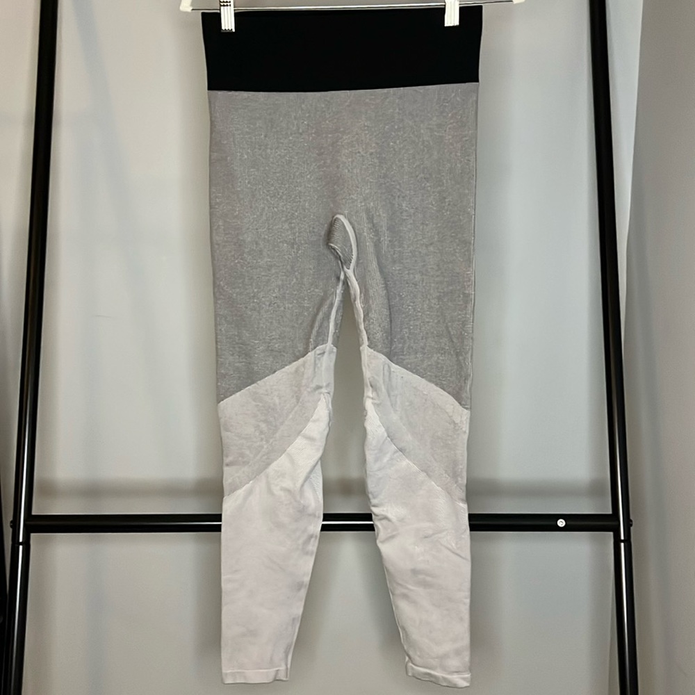 Aerie Chill. Play. Move. Thermal Leggings Size Medium